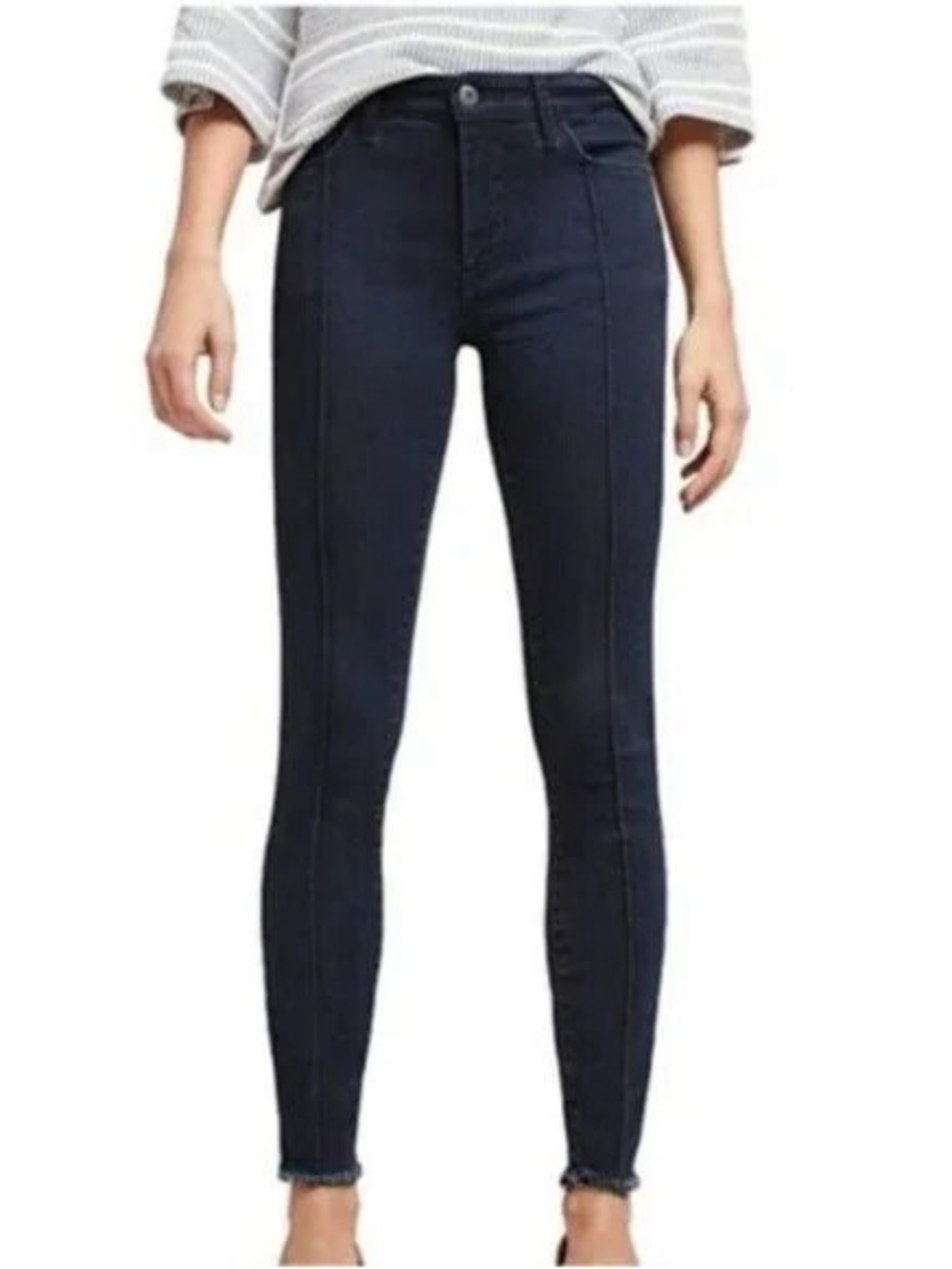 Anthropologie Pilcro
Letterpress Mid Rise Skinny Jeans Size 32